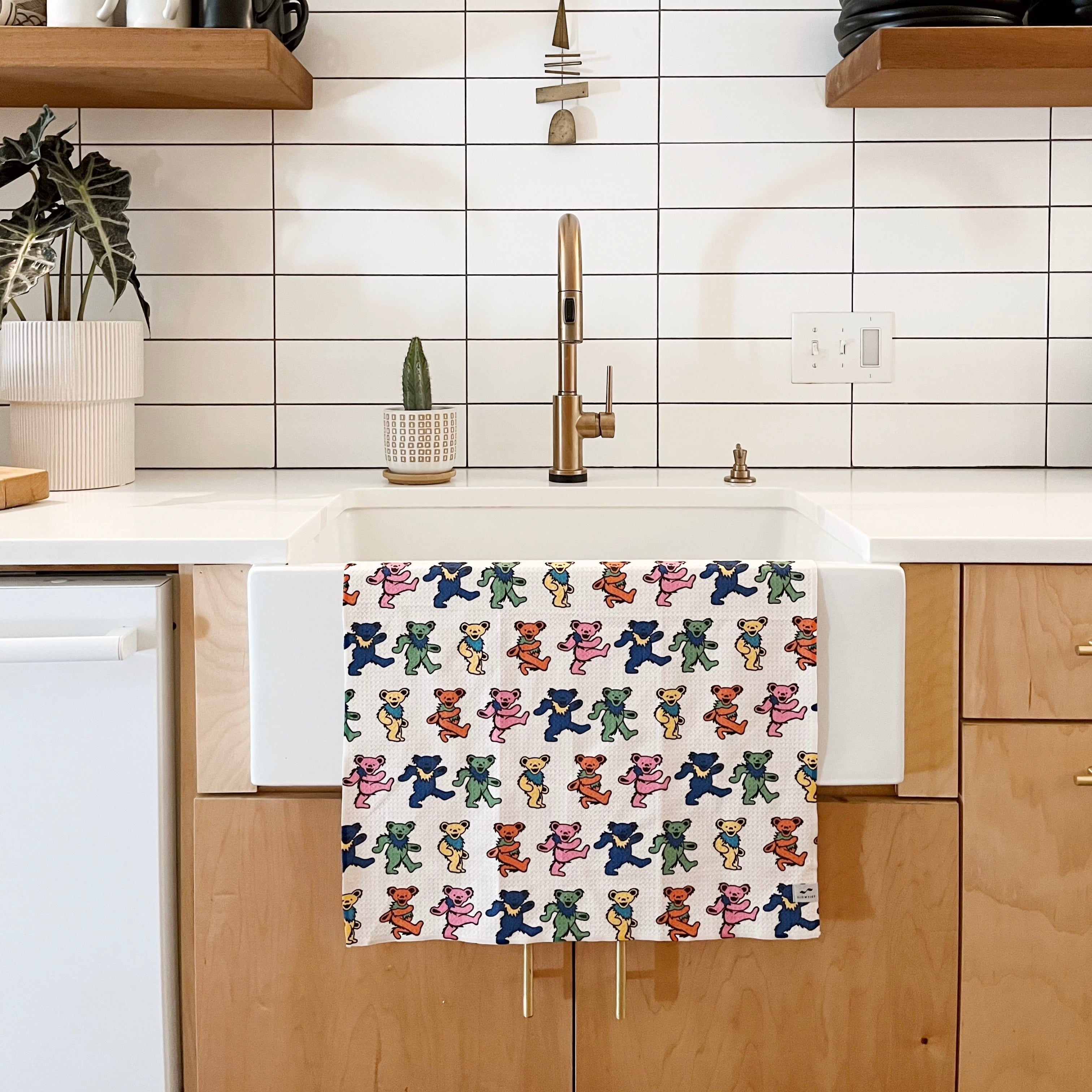 Dancing Bears Quick-Dry Kitchen Towel - Slowtide