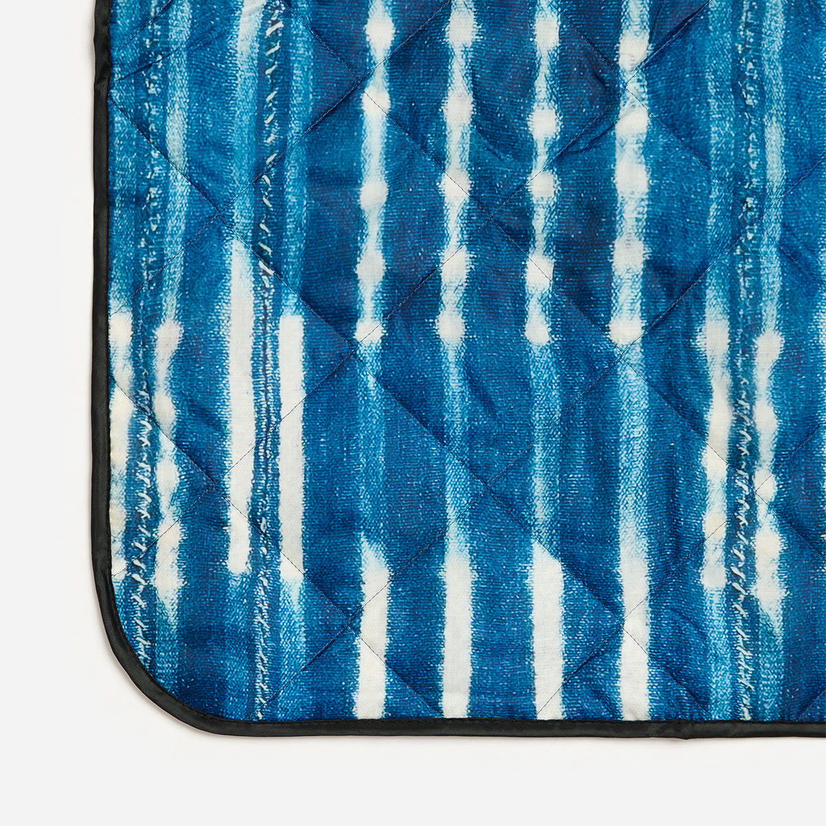 Kyoto Packable Picnic Blanket - Indigo