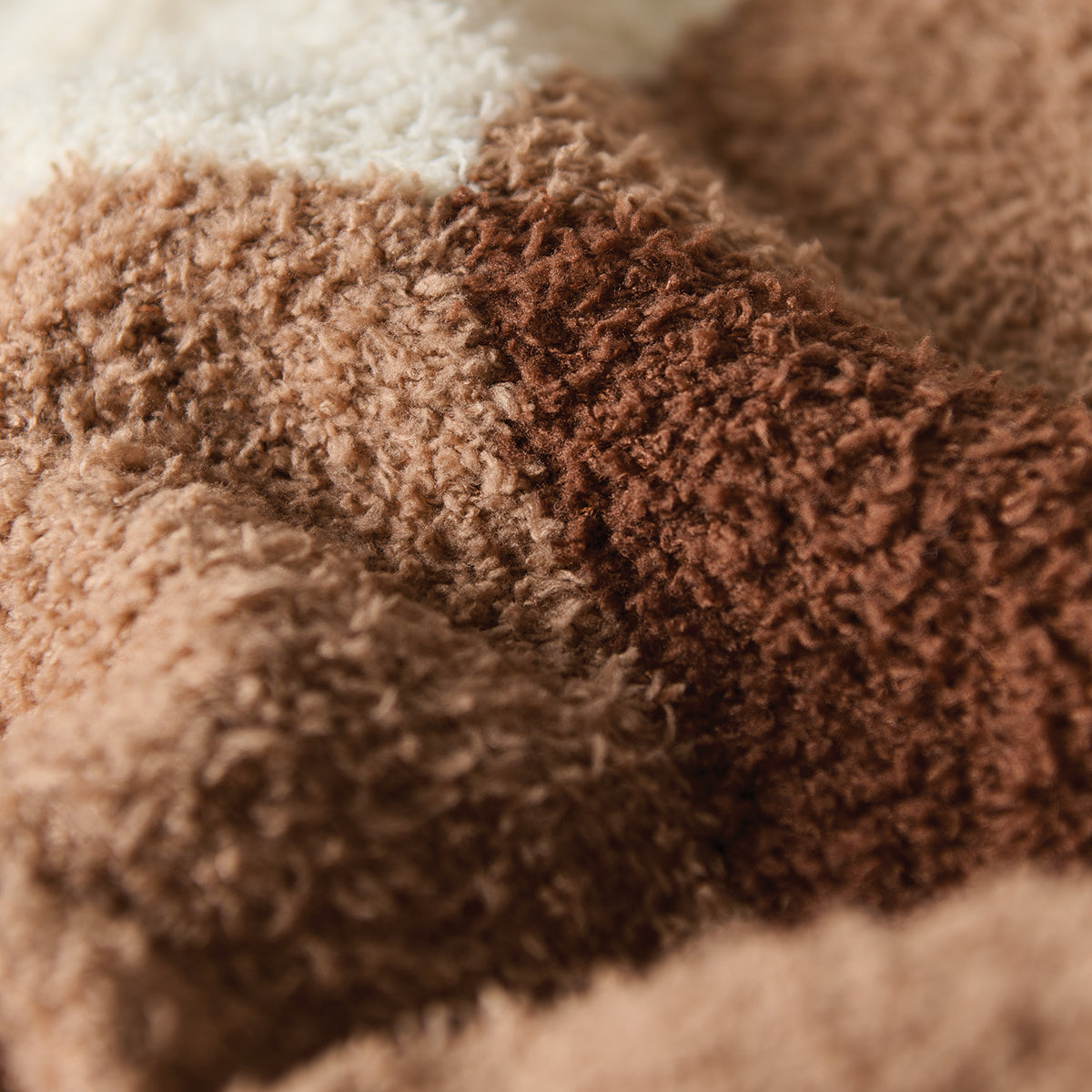 Robbie Plush Knit Throw Blanket | Robbie Simon x Slowtide