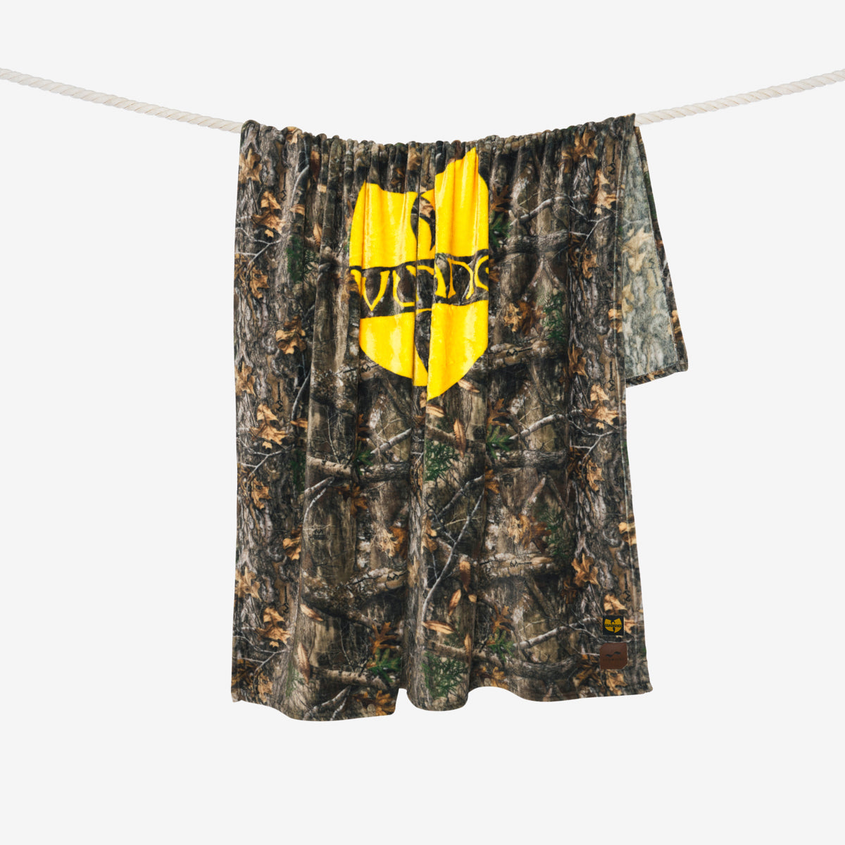 Triumph Plush Fleece Blanket | Wu-Tang Clan x Slowtide