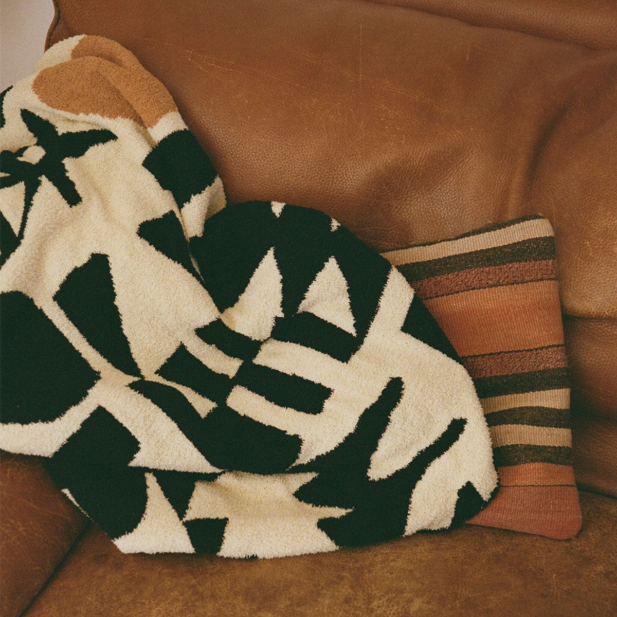 Upton Plush Knit Throw Blanket | Upton x Slowtide