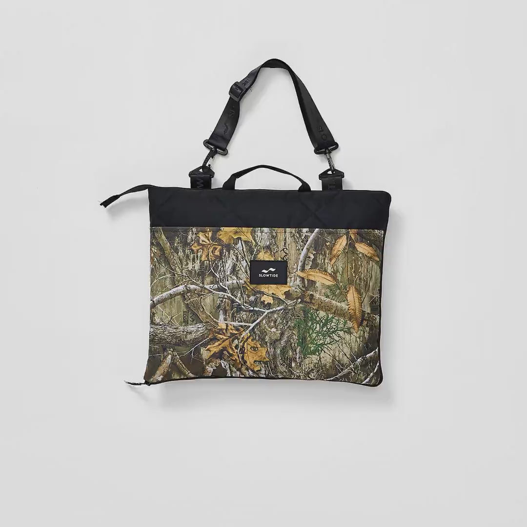 Load video: Realtree Packable Picnic Blanket - Multi