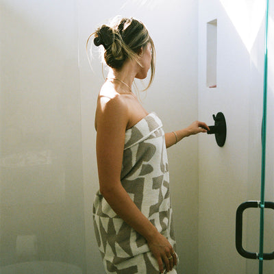 Upton Bath Towel - Cement | Upton x Slowtide